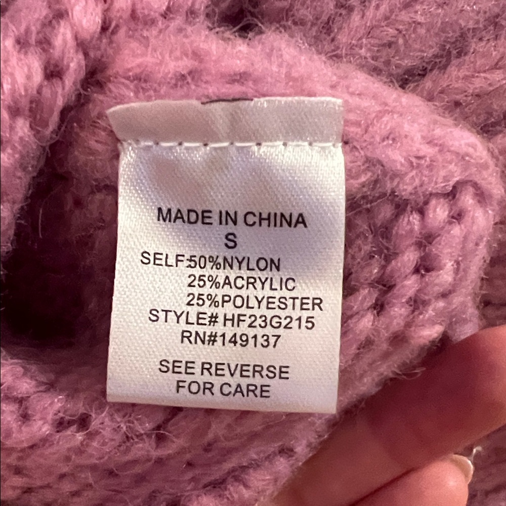 HYFVE Off-Shoulder Chunky Knit Pink Sweater - Picture 6 of 7